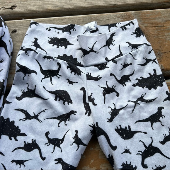 Bumblito Leggings & Matching Black & White Dinosaur Hoodie - Size 5/6 - Picture 5 of 7